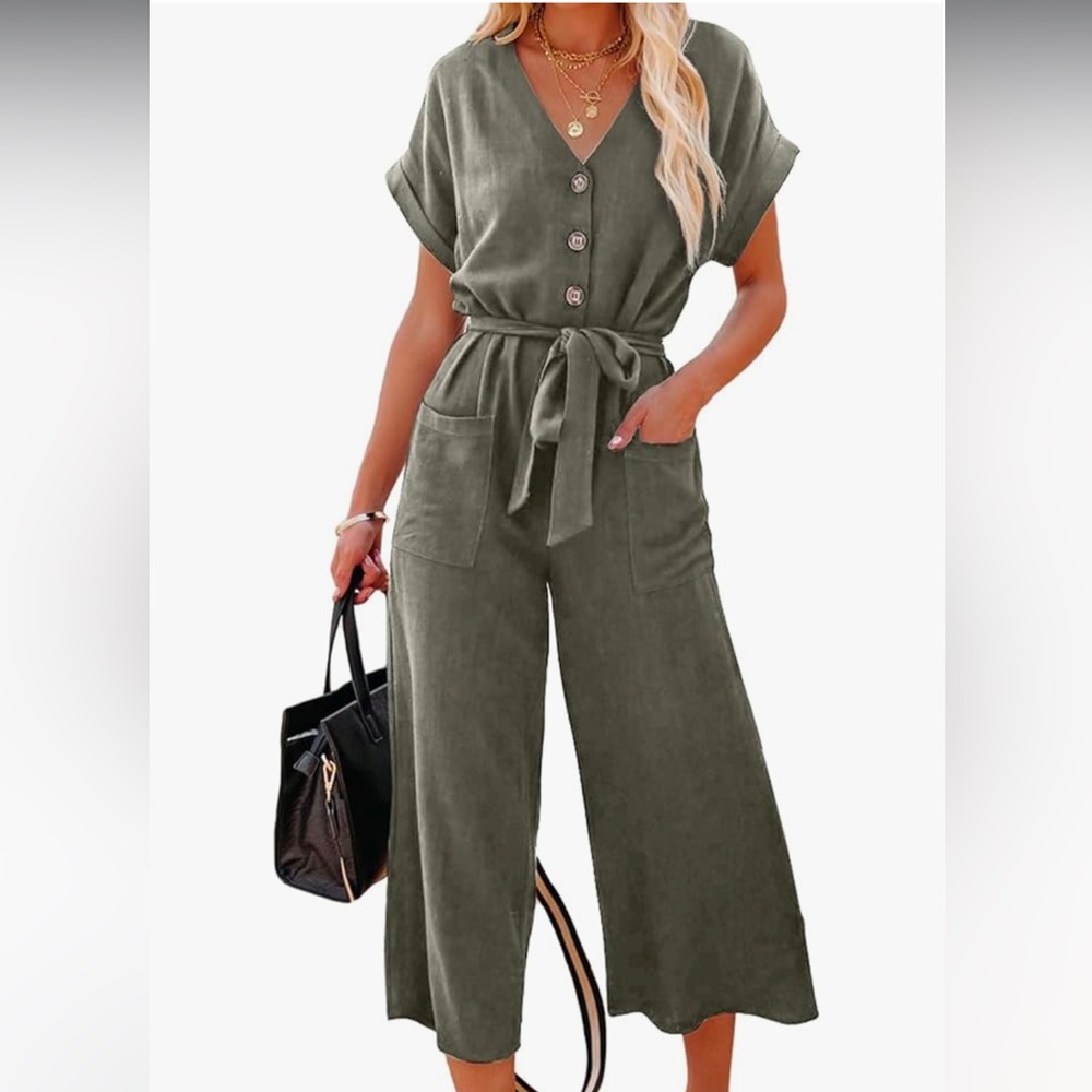Casual Women’s V-Neck Jumpsuit - M